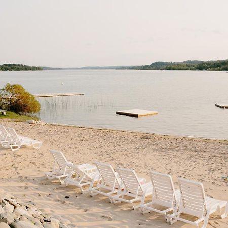 Fountain Point Hotel Suttons Bay Kültér fotó